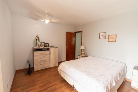 Casa à venda com 170m², 3 quartos e 4 vagasSuíte 3