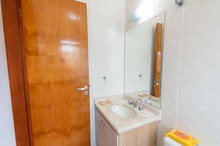 Casa à venda com 170m², 3 quartos e 4 vagasBanheiro da Suíte 1