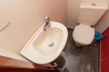 Casa à venda com 170m², 3 quartos e 4 vagasLavabo