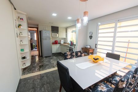 Casa à venda com 170m², 3 quartos e 4 vagasCopa