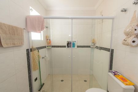 Casa à venda com 170m², 3 quartos e 4 vagasBanheiro da Suíte 2