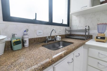 Apartamento para alugar com 136m², 3 quartos e 2 vagas Apartamento para alugar com 136m², 3 quartos e 2 vagasCozinha