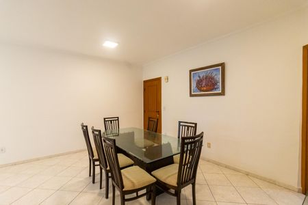 Apartamento para alugar com 136m², 3 quartos e 2 vagas Apartamento para alugar com 136m², 3 quartos e 2 vagasSala