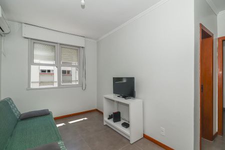 Sala de apartamento para alugar com 1 quarto, 40m² em Vila Ipiranga, Porto Alegre