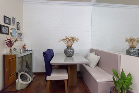 Sala  de apartamento à venda com 3 quartos, 67m² em Buritis, Belo Horizonte