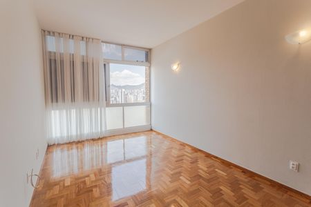 Sala de apartamento para alugar com 1 quarto, 68m² em Santo Agostinho, Belo Horizonte