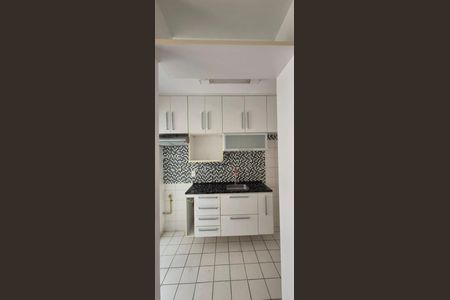 Cozinha de apartamento à venda com 2 quartos, 48m² em Vila Inglesa, São Paulo