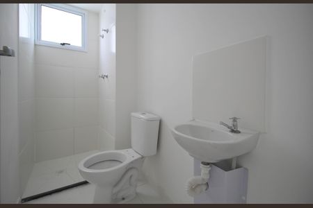 Apartamento para alugar com 33m², 2 quartos e sem vaga Apartamento para alugar com 33m², 2 quartos e sem vagaBanheiro