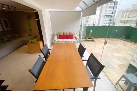 Apartamento à venda com 110m², 2 quartos e 2 vagas Apartamento à venda com 110m², 2 quartos e 2 vagasSala de Jantar