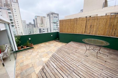 Apartamento à venda com 110m², 2 quartos e 2 vagas Apartamento à venda com 110m², 2 quartos e 2 vagasVaranda