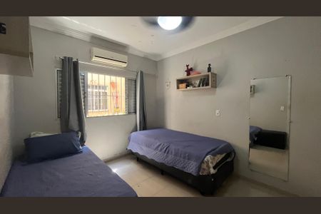 Quarto 1 de casa para alugar com 2 quartos, 110m² em Vila Industrial (campinas), Campinas