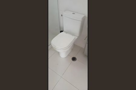 Banheiro de apartamento para alugar com 1 quarto, 55m² em Santo Amaro, São Paulo