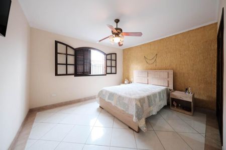 Casa à venda com 250m², 3 quartos e 3 vagasSuíte