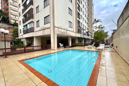Apartamento para alugar com 130m², 3 quartos e 2 vagas Apartamento para alugar com 130m², 3 quartos e 2 vagasÁrea comum - Piscina