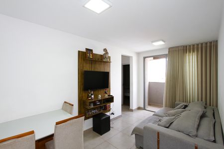 Apartamento à venda com 2 quartos, 51m² em Coração Eucarístico, Belo Horizonte