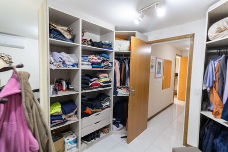 Casa à venda com 150m², 2 quartos e 4 vagasSuíte