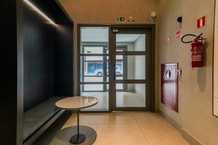 Studio para alugar com 28m², 1 quarto e sem vaga Studio para alugar com 28m², 1 quarto e sem vagaHall de entrada