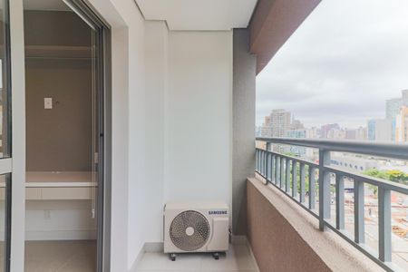 Studio para alugar com 28m², 1 quarto e sem vaga Studio para alugar com 28m², 1 quarto e sem vagaVaranda