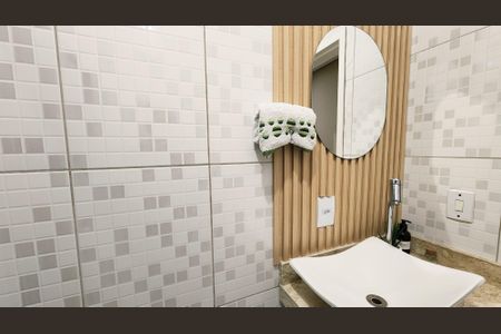 Casa à venda com 125m², 2 quartos e 2 vagasBanheiro Social