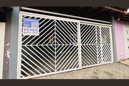 Casa à venda com 125m², 2 quartos e 2 vagasFachada