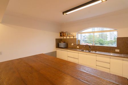 Casa à venda com 230m², 3 quartos e 2 vagas Casa à venda com 230m², 3 quartos e 2 vagasCozinha