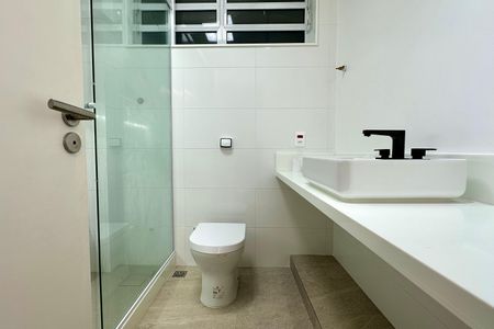 Apartamento à venda com 65m², 1 quarto e sem vaga Apartamento à venda com 65m², 1 quarto e sem vagaBanheiro da Suíte