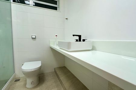 Apartamento à venda com 65m², 1 quarto e sem vaga Apartamento à venda com 65m², 1 quarto e sem vagaBanheiro da Suíte