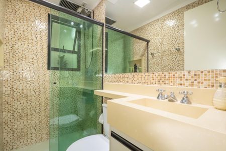 Apartamento à venda com 65m², 2 quartos e 2 vagas Apartamento à venda com 65m², 2 quartos e 2 vagasBanheiro Social