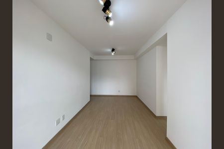 Sala de apartamento para alugar com 3 quartos, 67m² em Todos Os Santos, Rio de Janeiro