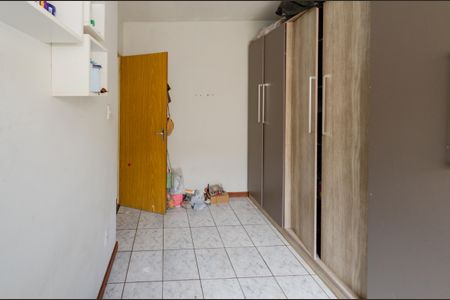 Quarto 2 de apartamento para alugar com 2 quartos, 50m² em Estrela do Oriente, Belo Horizonte
