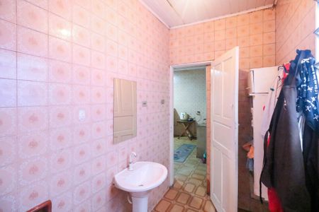 Casa à venda com 179m², 3 quartos e 2 vagasBanheiro 2