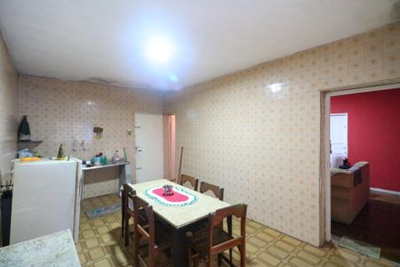 Casa à venda com 179m², 3 quartos e 2 vagasCozinha