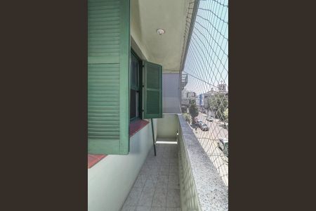 Apartamento à venda com 74m², 2 quartos e sem vagaVaranda