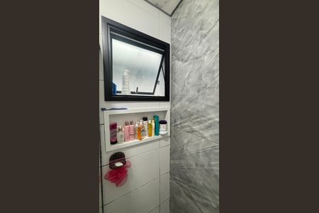 Apartamento à venda com 49m², 2 quartos e 1 vaga Apartamento à venda com 49m², 2 quartos e 1 vagaBanheiro