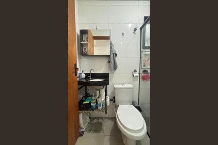 Apartamento à venda com 49m², 2 quartos e 1 vaga Apartamento à venda com 49m², 2 quartos e 1 vagaBanheiro