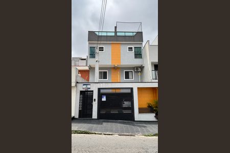 Apartamento à venda com 49m², 2 quartos e 1 vaga Apartamento à venda com 49m², 2 quartos e 1 vagaFachada