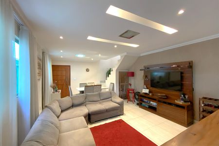 Casa à venda com 326m², 8 quartos e 2 vagasCASA 1 - Sala