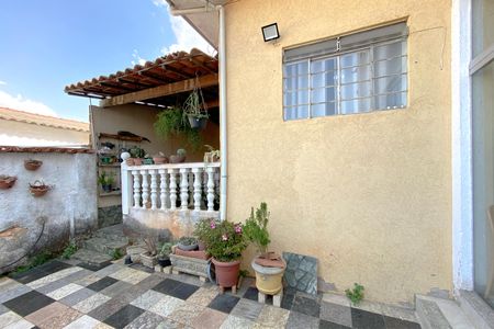 Casa à venda com 326m², 8 quartos e 2 vagasQuintal