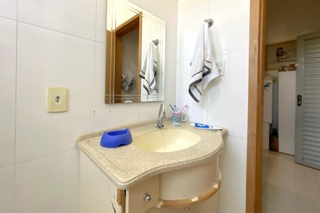 Casa à venda com 326m², 8 quartos e 2 vagasCASA 2 - Banheiro 3