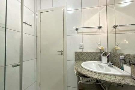 Casa à venda com 326m², 8 quartos e 2 vagas Banheiro