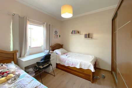 Casa à venda com 326m², 8 quartos e 2 vagasCASA 1 - Quarto 3