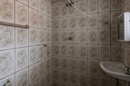 Banheiro da Suíte de casa para alugar com 1 quarto, 70m² em Parque Císper, São Paulo