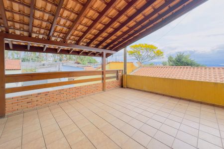 Casa para alugar com 242m², 4 quartos e 2 vagas Casa para alugar com 242m², 4 quartos e 2 vagasQuarto 1