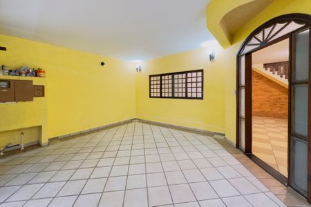 Casa para alugar com 242m², 4 quartos e 2 vagas Casa para alugar com 242m², 4 quartos e 2 vagasGaragem