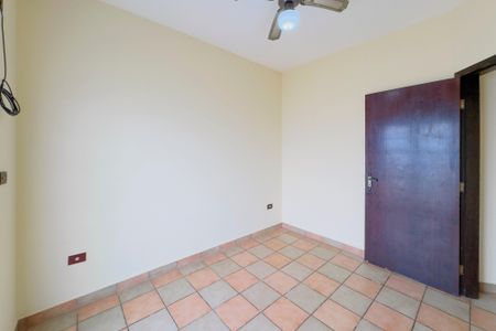 Casa para alugar com 242m², 4 quartos e 2 vagas Casa para alugar com 242m², 4 quartos e 2 vagasQuarto 2