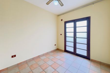 Casa para alugar com 242m², 4 quartos e 2 vagas Casa para alugar com 242m², 4 quartos e 2 vagasQuarto 3