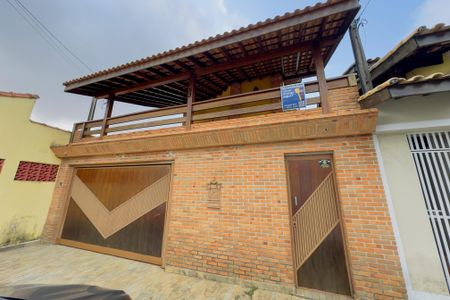 Casa para alugar com 242m², 4 quartos e 2 vagas Casa para alugar com 242m², 4 quartos e 2 vagasFachada + Plaquinha