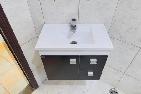 Casa para alugar com 242m², 4 quartos e 2 vagas Casa para alugar com 242m², 4 quartos e 2 vagasBanheiro 1