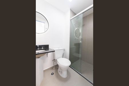 Banheiro de kitnet/studio para alugar com 1 quarto, 20m² em Bela Vista, São Paulo