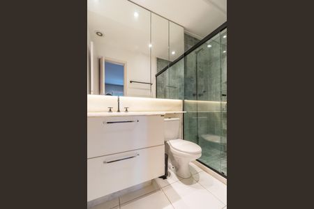 Apartamento à venda com 68m², 2 quartos e 1 vaga Apartamento à venda com 68m², 2 quartos e 1 vagaBanheiro da Suíte